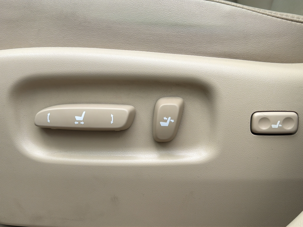 Used 2010 Gold Lexus 350 image 18