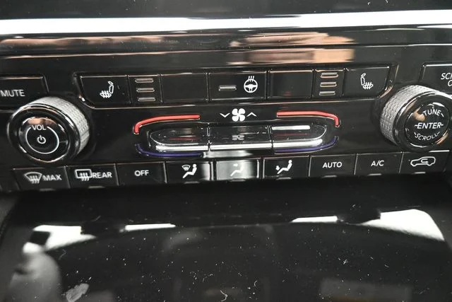 New 2026 Bright White Clearcoat Jeep Laredo X image 30