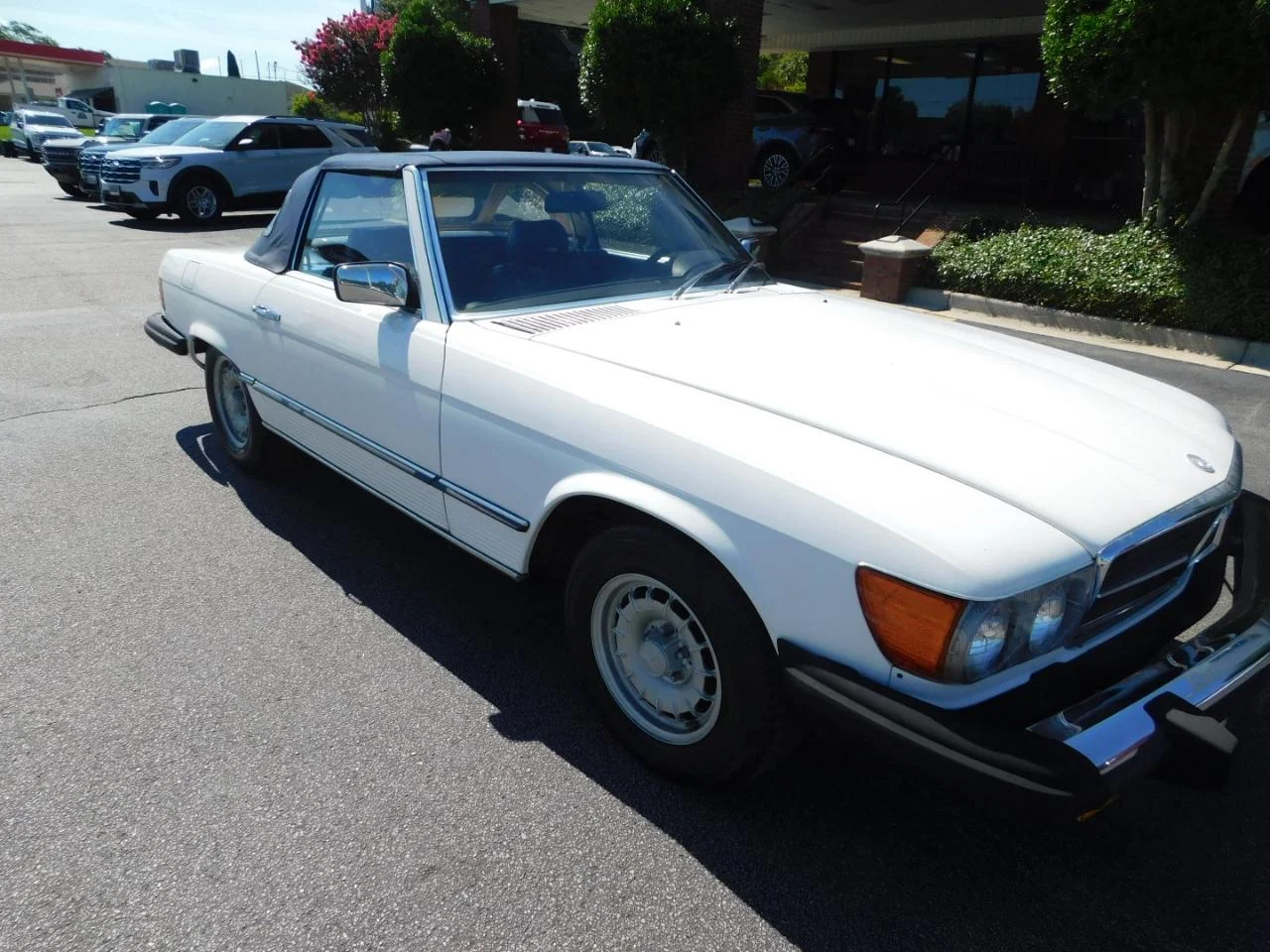 Used 1980 White Mercedes-Benz Convertible image 2