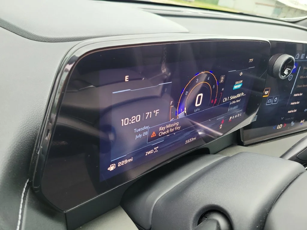 New 2026 Summit White Chevrolet LT image 9