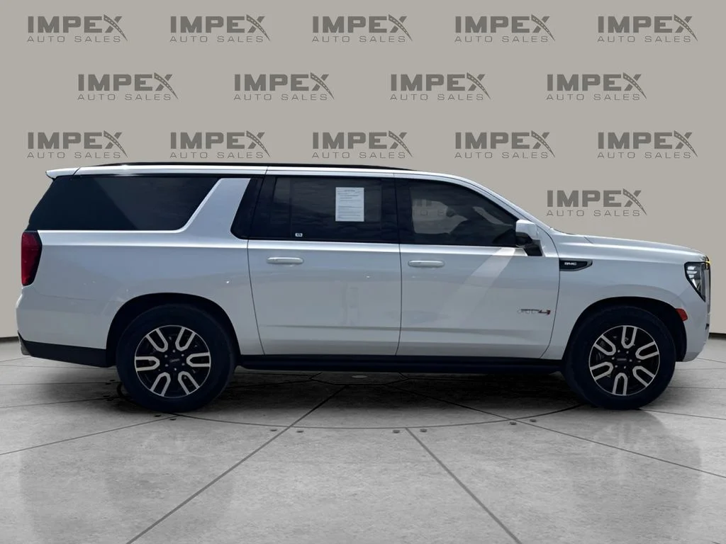 Used 2023 White GMC AT4 image 6