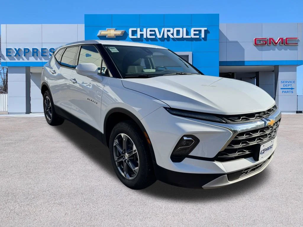 Used 2025 White Chevrolet LT image 1
