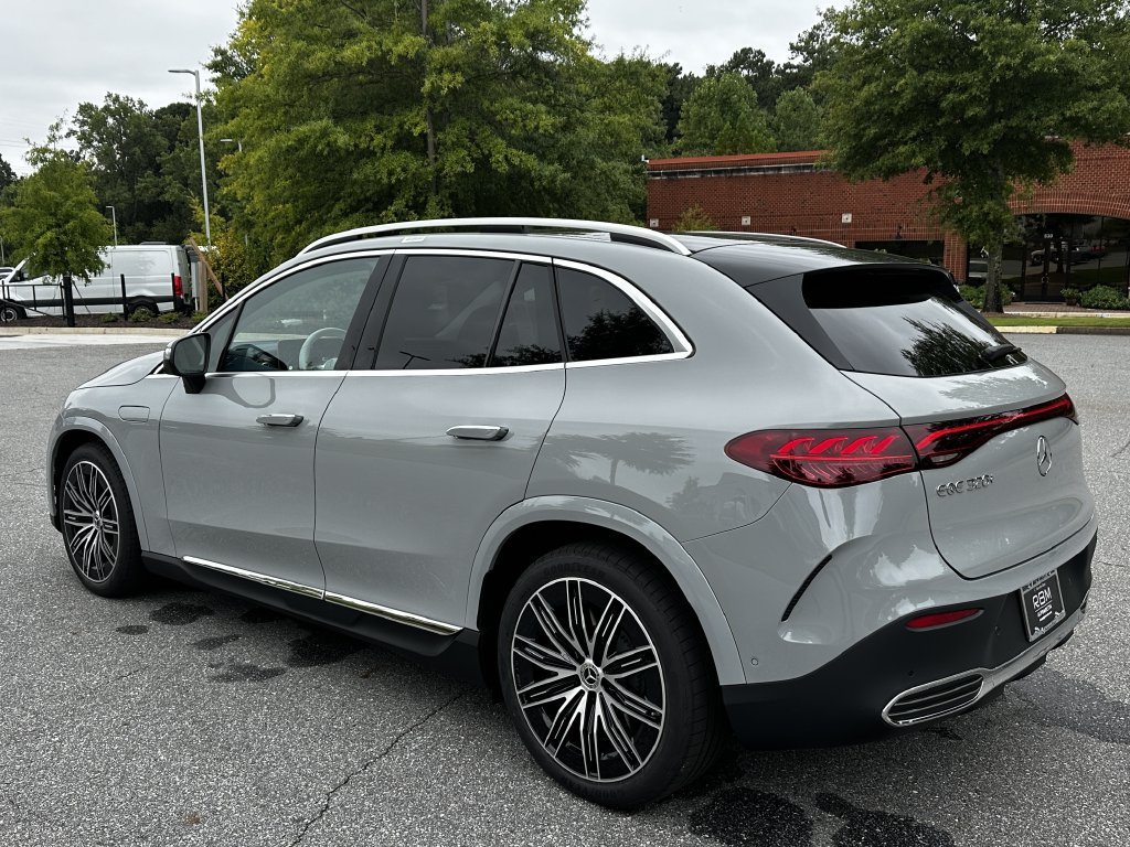 New 2027 MANUFAKTUR Alpine Grey Mercedes-Benz EQE 320+ image 42