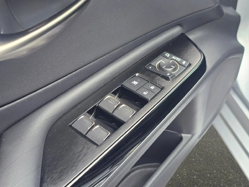 Certified Used 2022 IRIDIUM Lexus 300h Luxury image 27