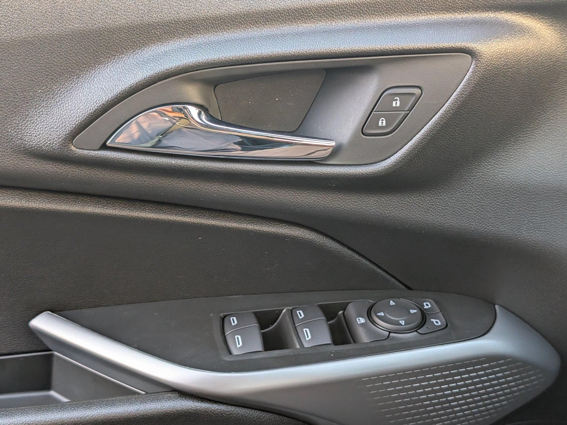 New 2026 Mosaic Black Metallic Chevrolet 1RS image 18