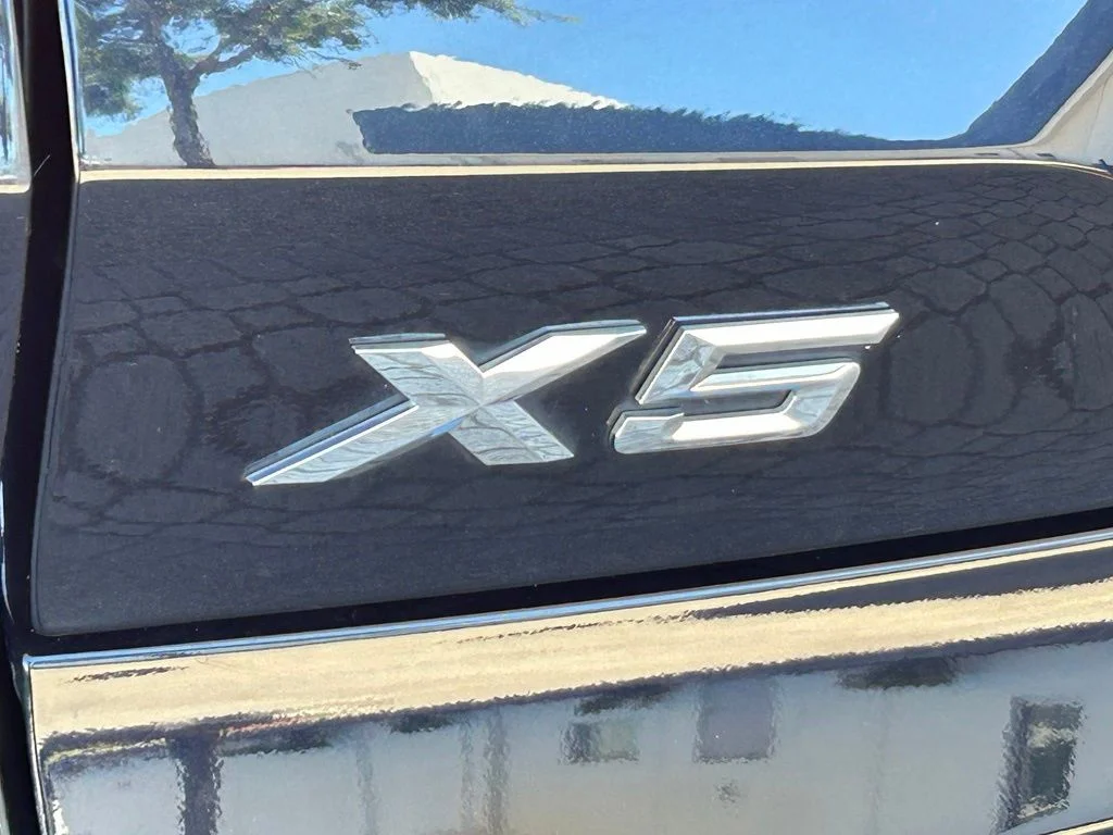 Certified Used 2019 Carbon Black Metallic BMW xDrive40i image 24