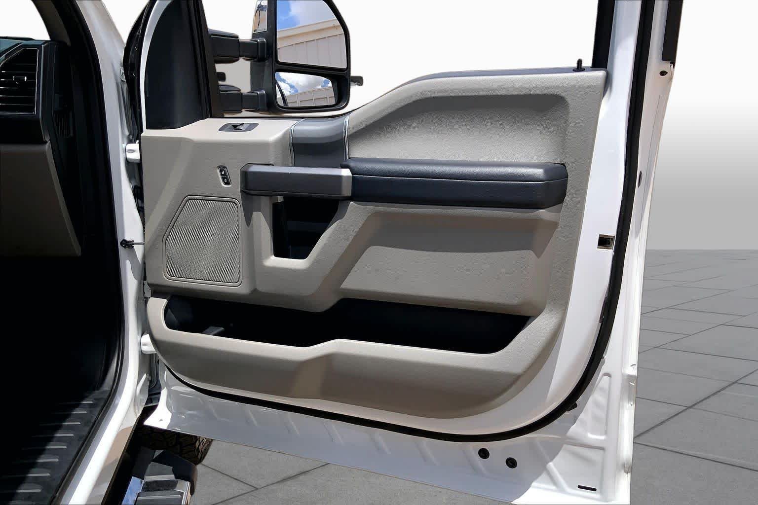 Certified Used 2021 Oxford White Ford XLT image 23