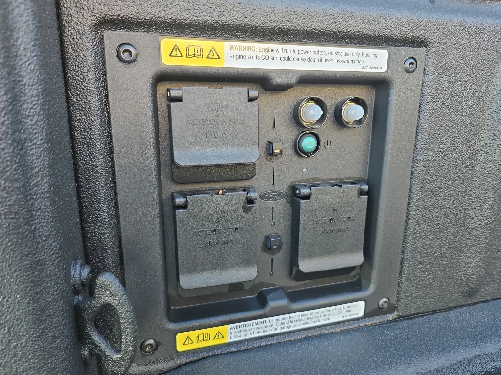 2025 Ford F-150 Platinum - Photo 37