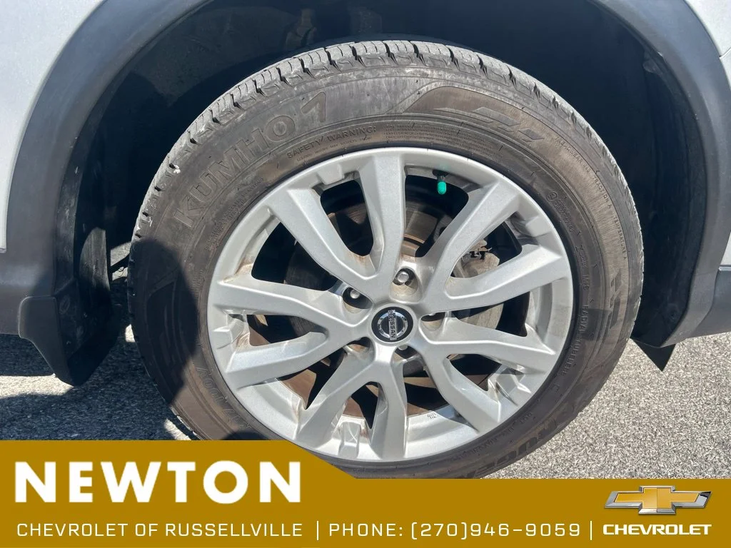 Used 2020 Silver Nissan SV image 13