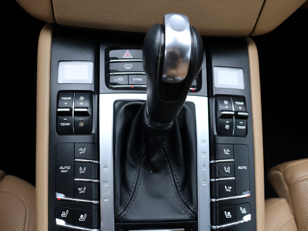 Used 2018 White Porsche Sport Edition image 25