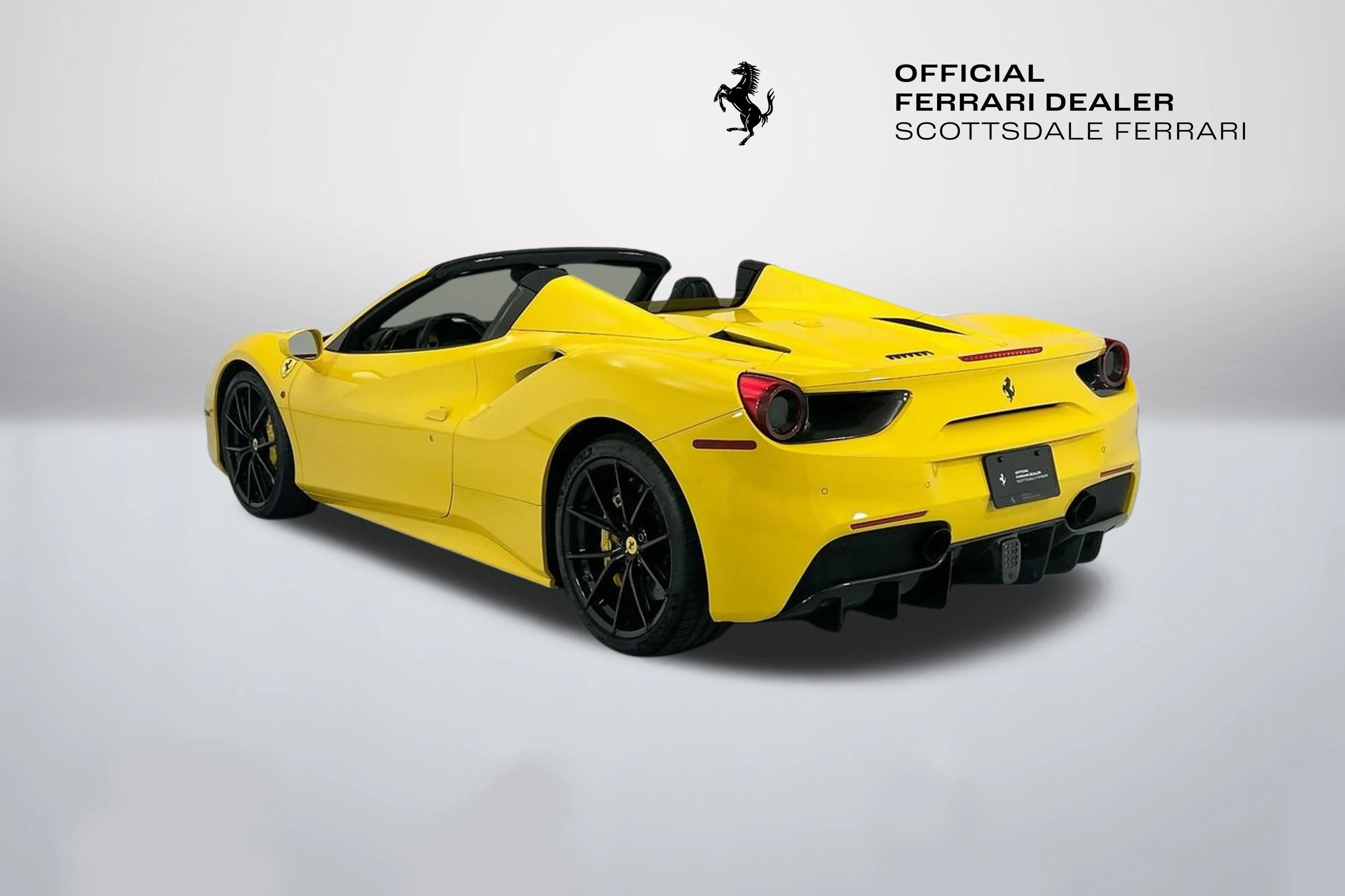 Used 2017 Giallo Modena Ferrari  image 7