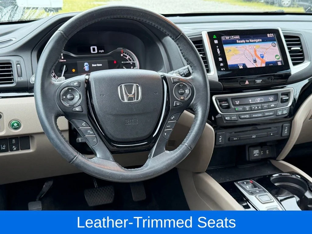 Used 2016 Green Honda Touring image 17