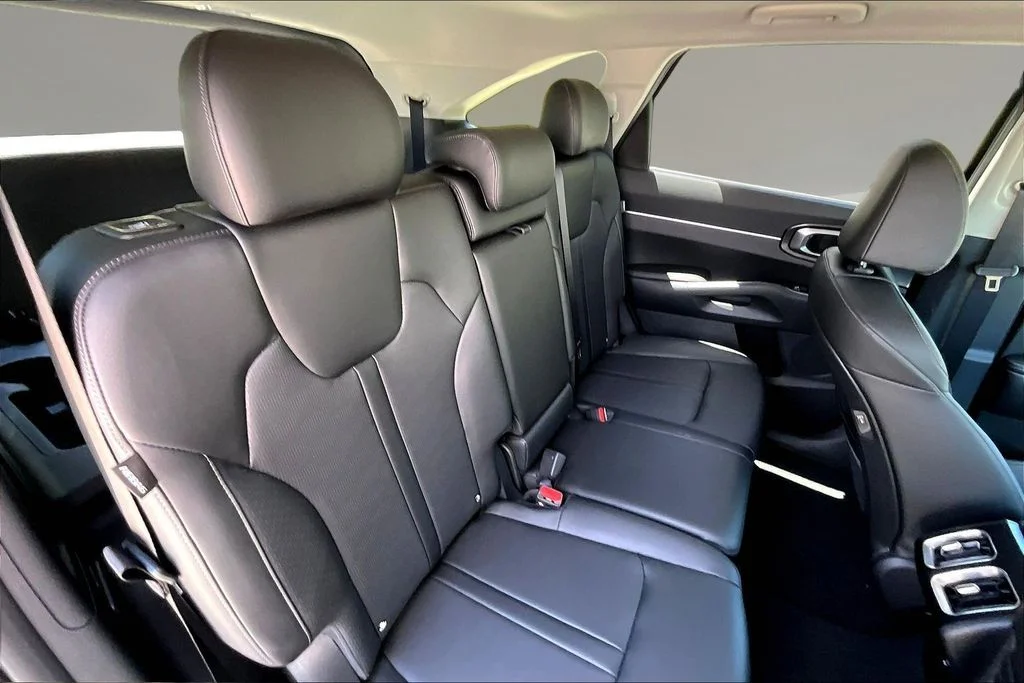 New 2026 Midnight Lake Blue Kia S image 9