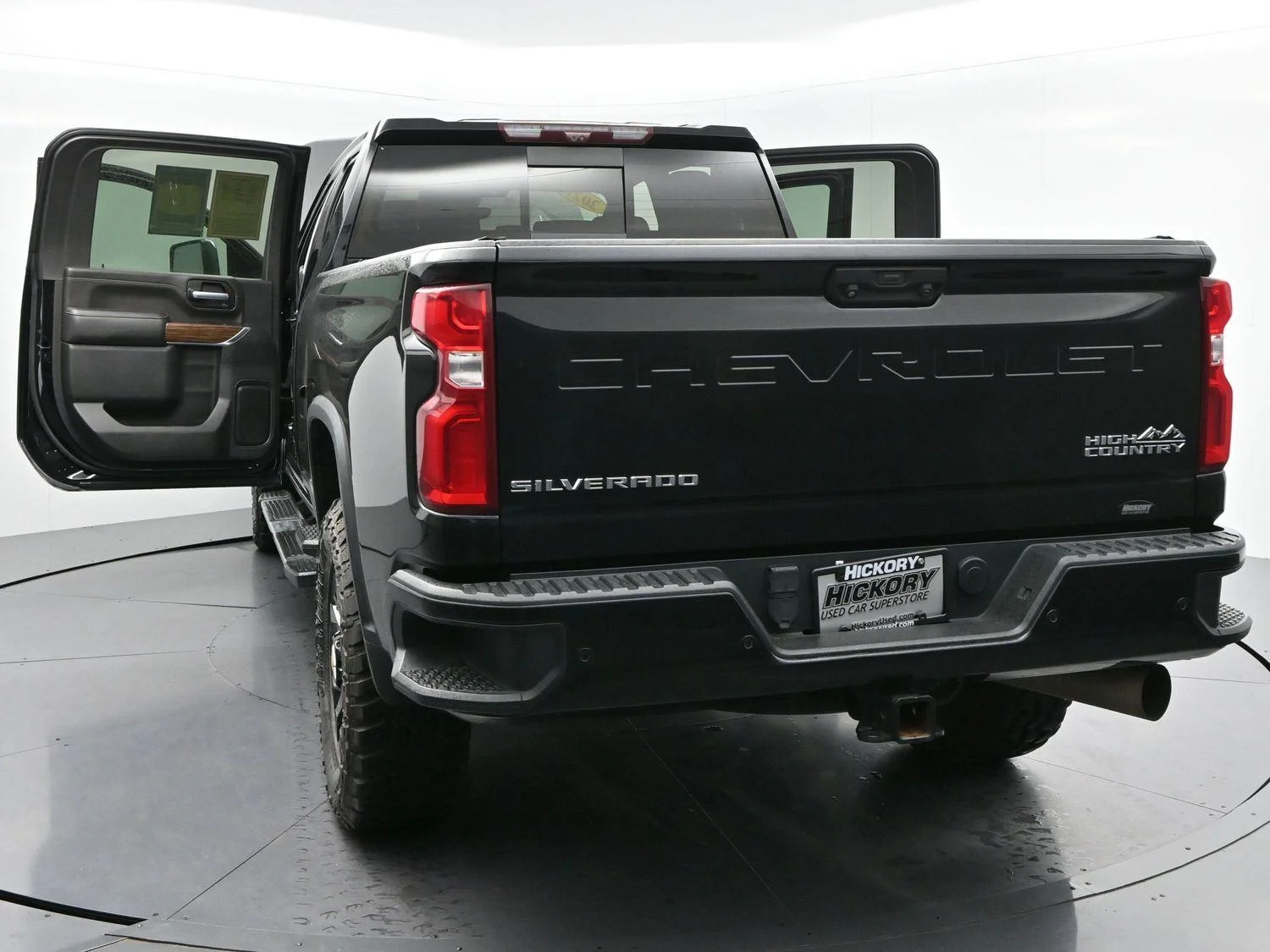 Used 2021 Black Chevrolet High Country image 40