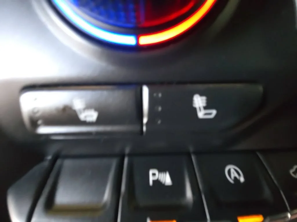 Used 2019 White Chevrolet LT image 19