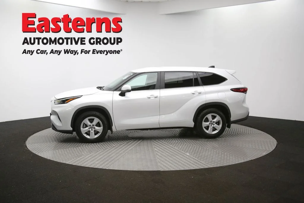 Used 2023 White Toyota LE image 59