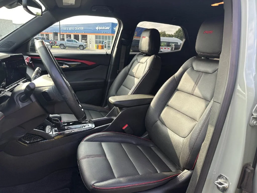 Used 2024 Green Chevrolet RS image 3