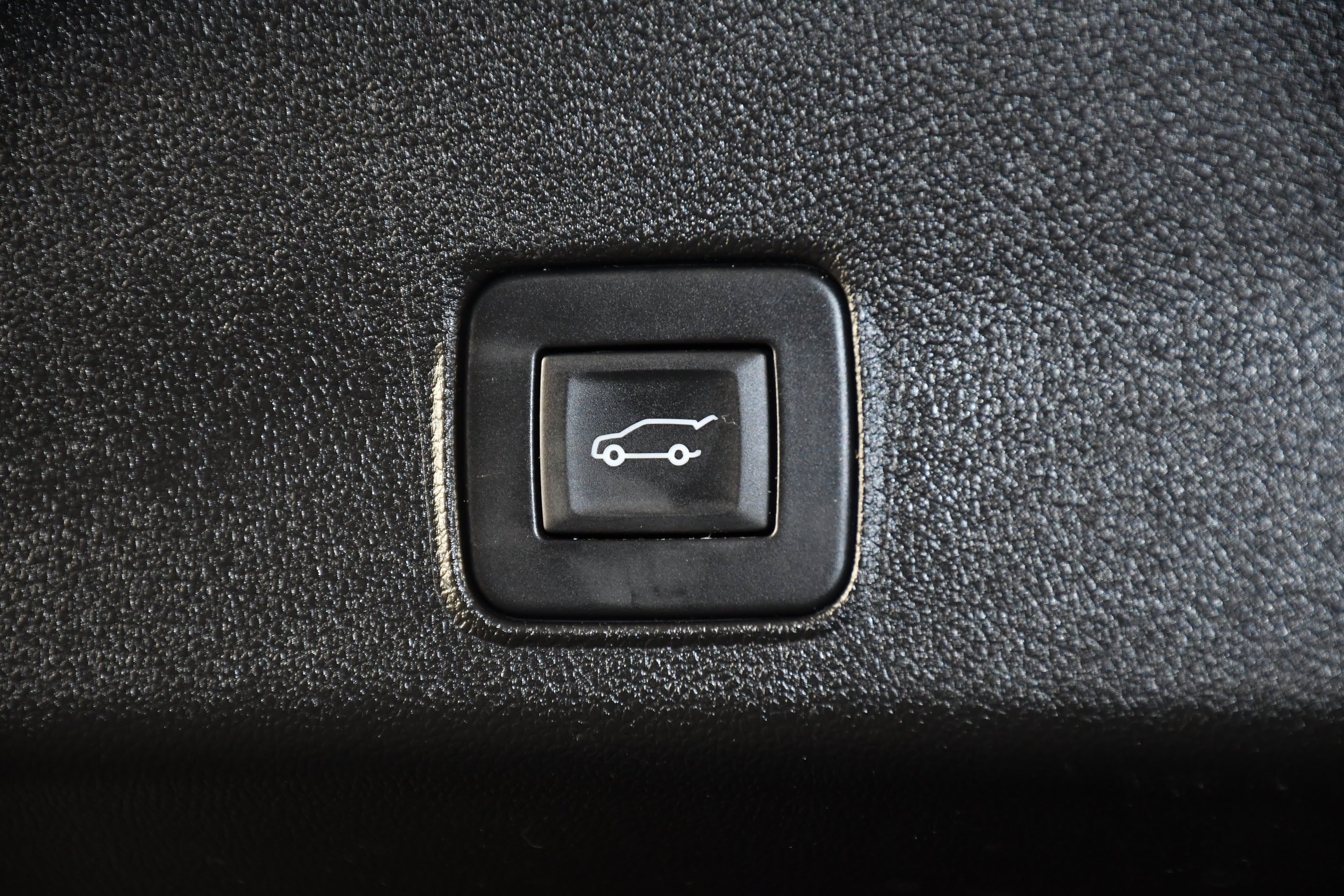 Used 2023 Mosaic Black Metallic Chevrolet RS image 52