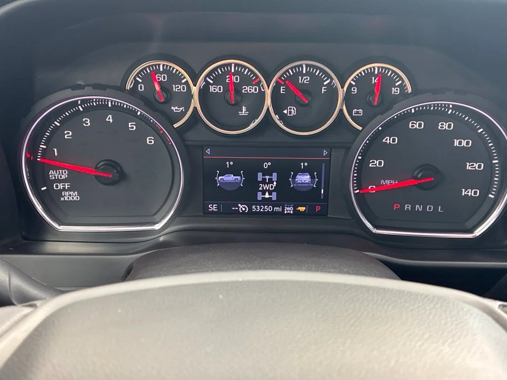 Used 2019 BLACK Chevrolet RST image 16