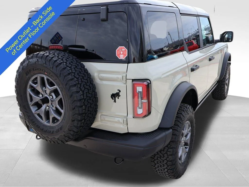 New 2025 Desert Sand Ford Badlands® image 5