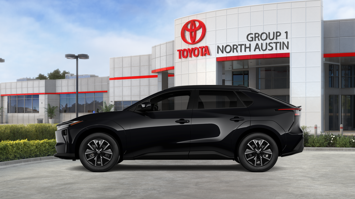 New 2026 Midnight Black Metallic Toyota XLE image 4
