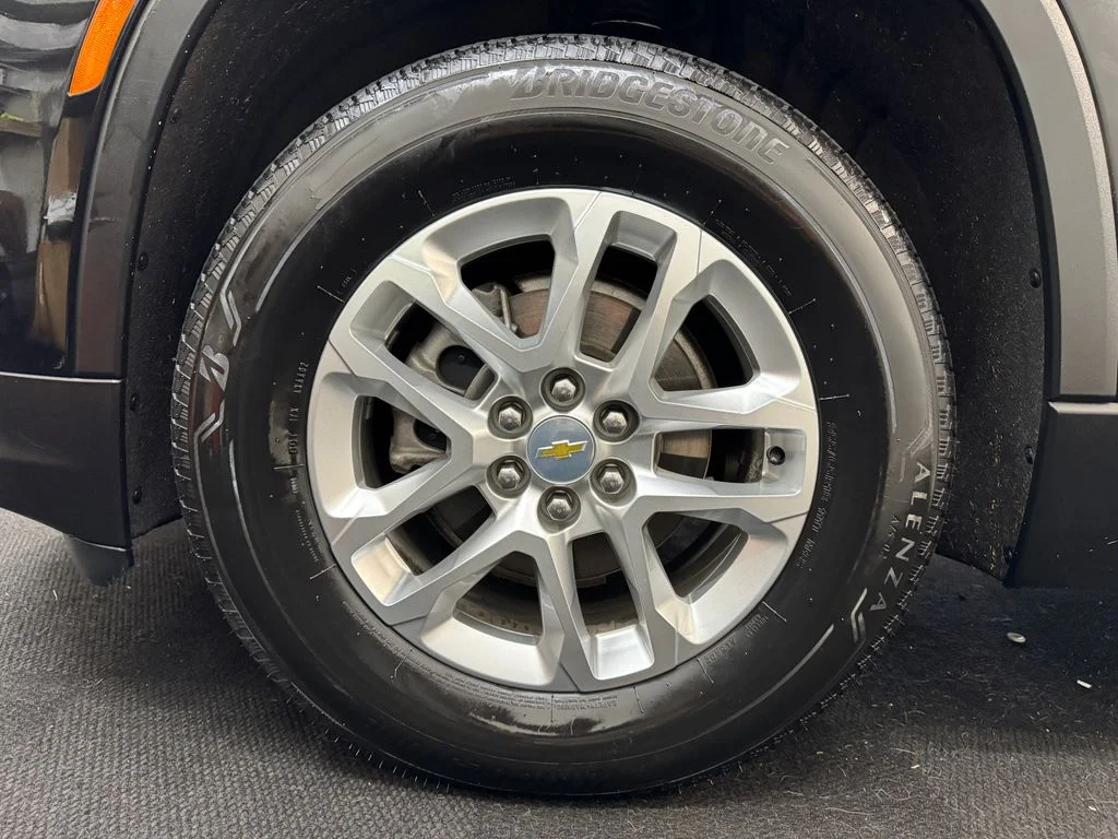 Used 2022 Black Chevrolet LS image 13