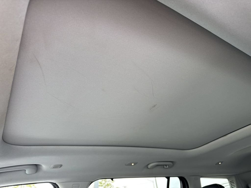 Used 2022 White Jeep Limited image 13