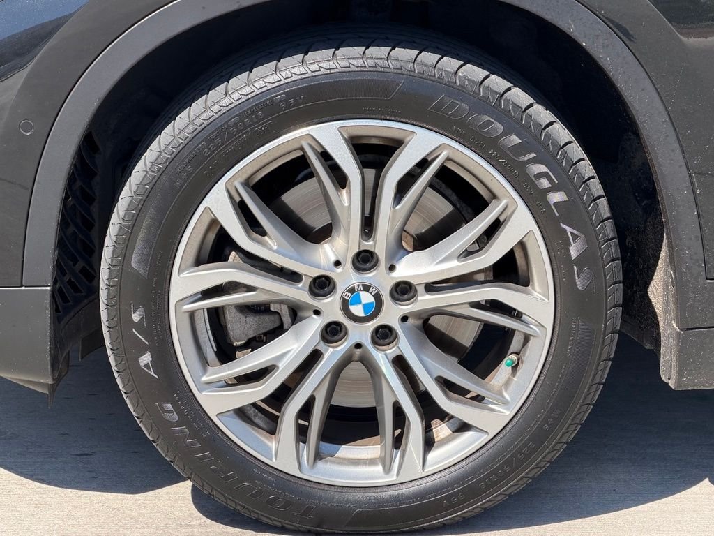Used 2017 Black BMW xDrive28i image 6