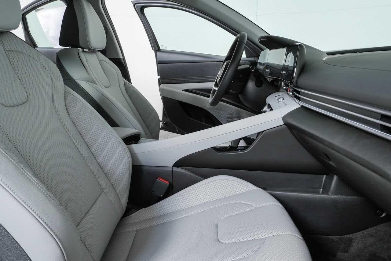 New 2026 Serenity White Hyundai Limited image 68