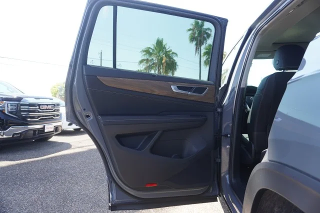New 2026 Pure Gray Volkswagen 2.0T SE W/TECHNOLOGY image 19