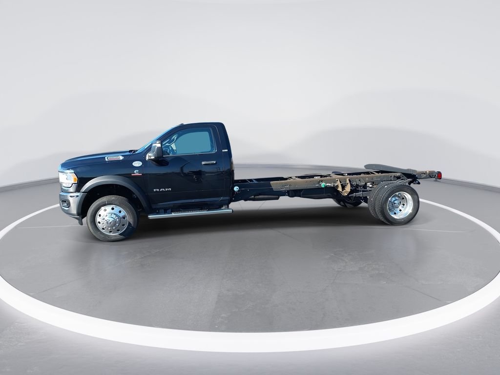 New 2024 Diamond Black Crystal Pearl-Coat Exterior Paint RAM SLT image 5