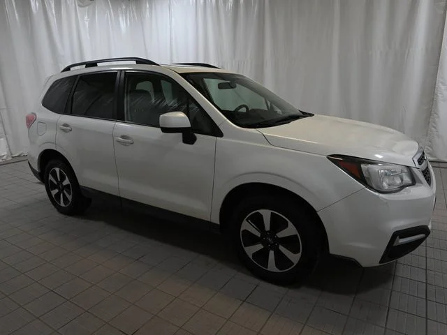 Used 2017 White Subaru 2.5i Premium image 14