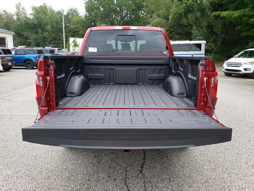 New 2026 Ruby Red Metallic Tinted Clearcoat Ford XLT image 9