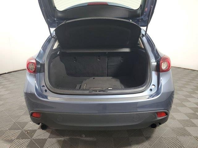 Used 2016 Blue Reflex Mica Mazda i Sport image 9