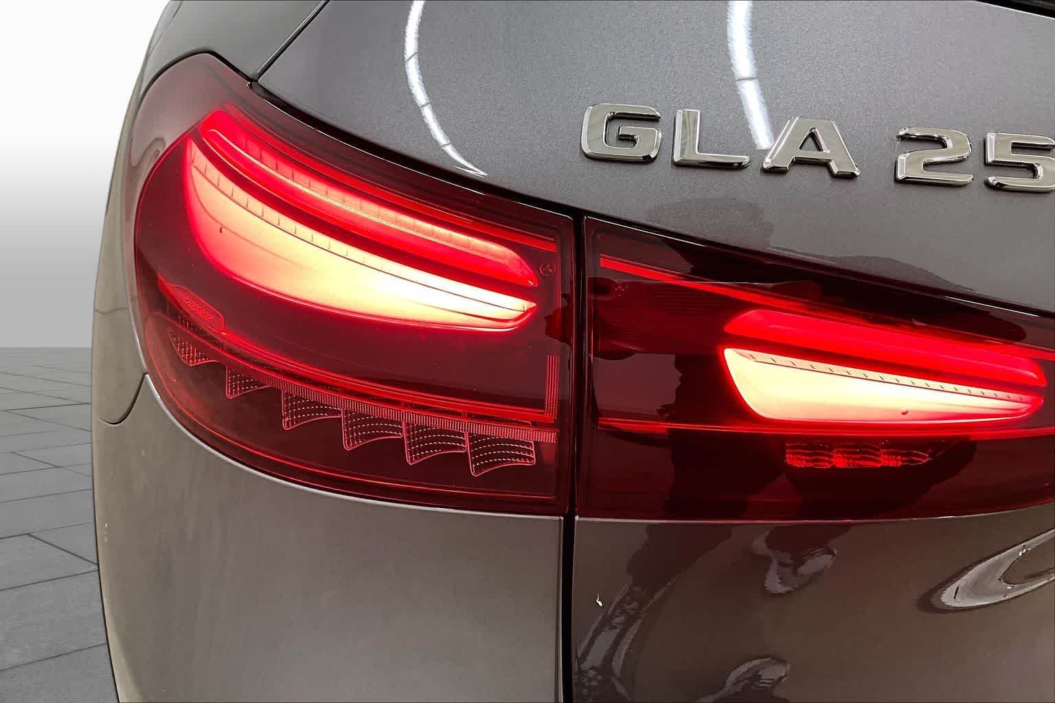 New 2026 Mountain Grey Metallic Mercedes-Benz GLA 250 image 14