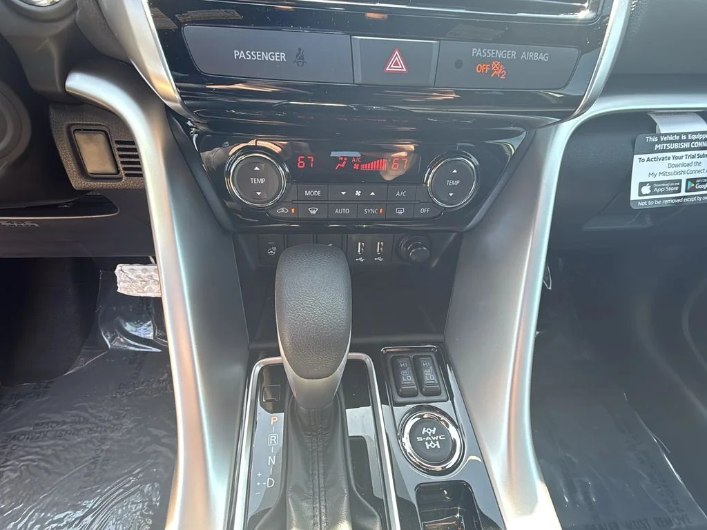 New 2026 White Diamond Mitsubishi SEL AWD image 19