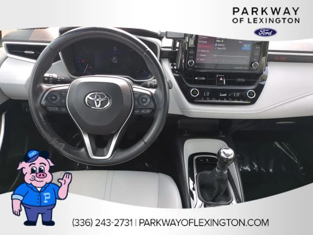 Used 2019 White Toyota XSE image 28