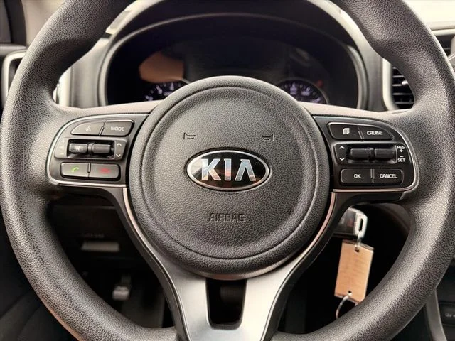 Used 2019 White Kia LX image 18