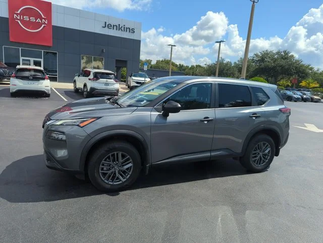 Used 2021 Gray Nissan S image 13