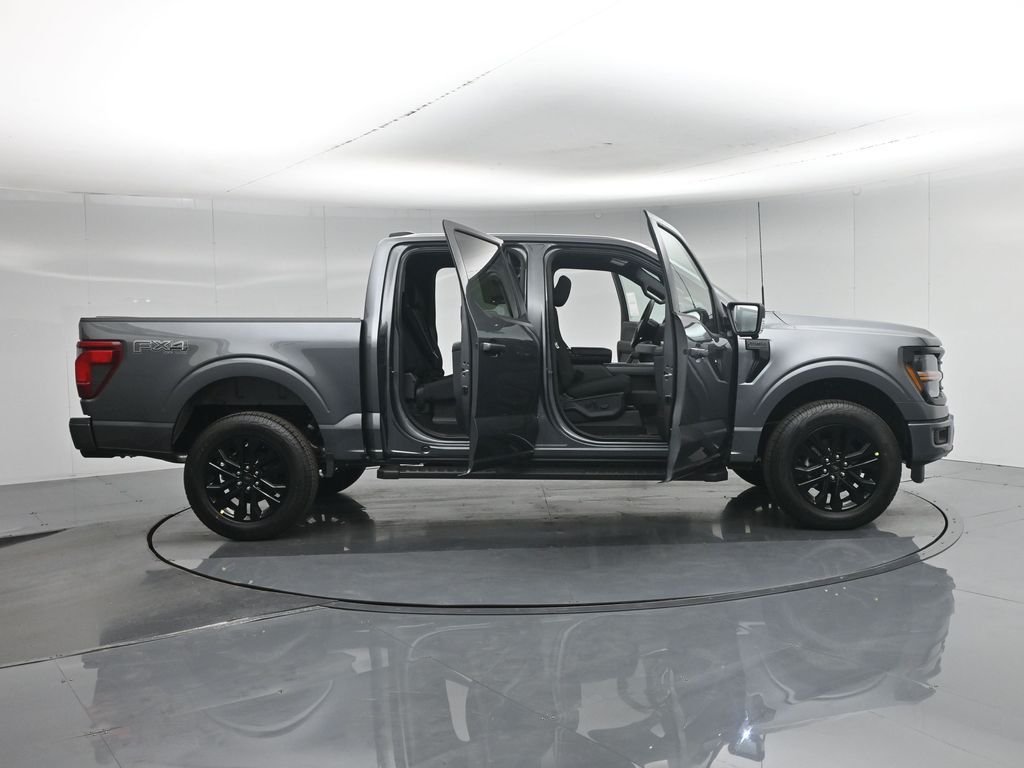 New 2026 Carbonized Gray Metallic Ford XLT image 4