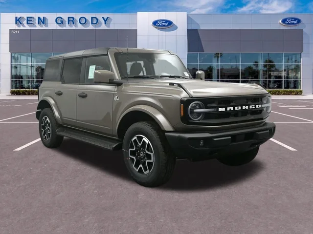 2026 Ford Bronco Outer Banks