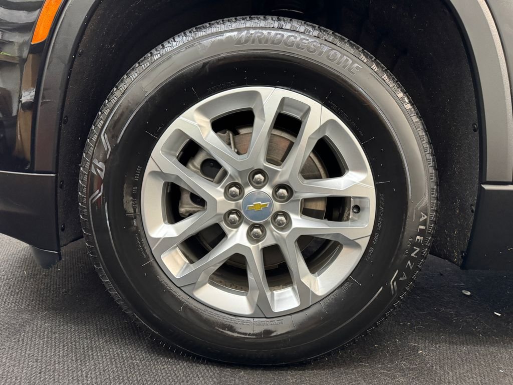 Used 2022 Black Metallic Chevrolet LS image 13