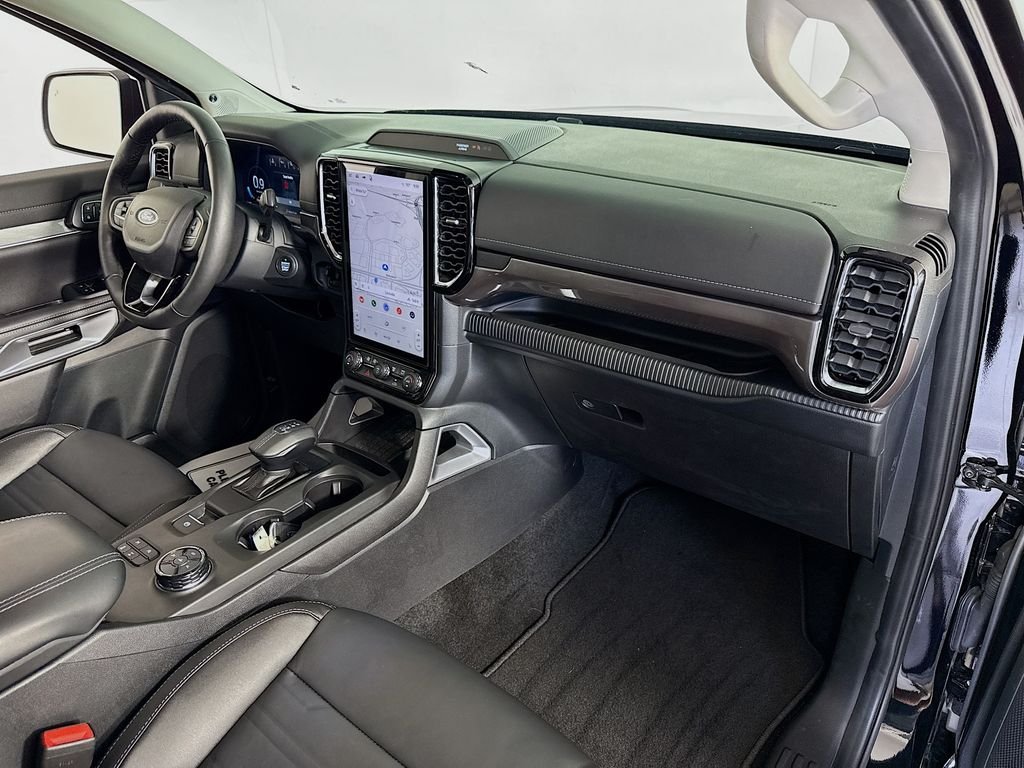 Used 2024  Ford LARIAT image 30