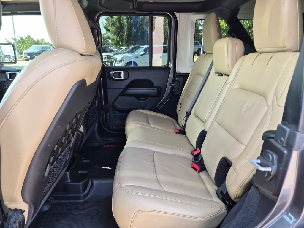 Used 2018 Gray Jeep Unlimited Rubicon image 35