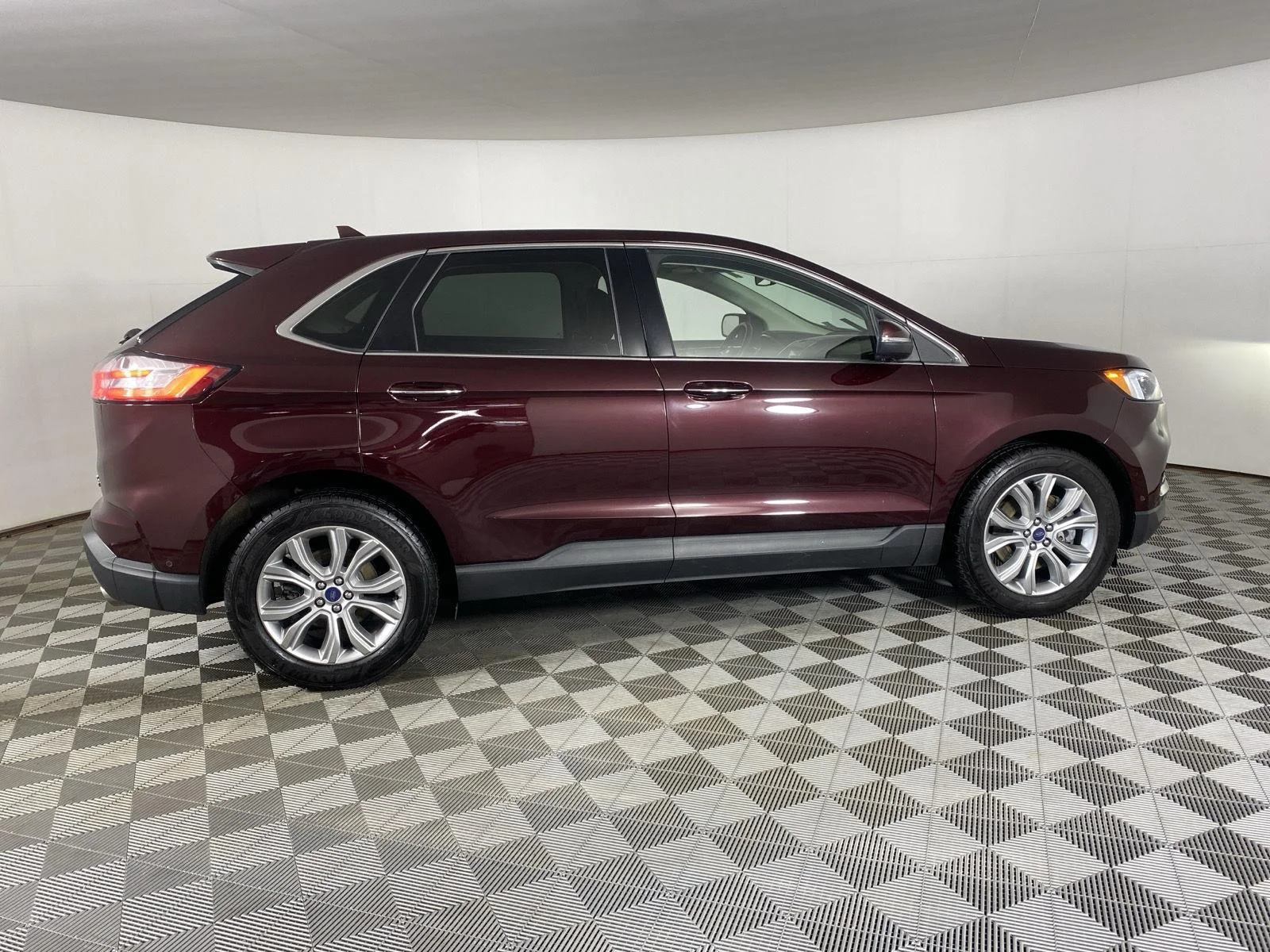 Used 2019 Burgundy Velvet Metallic Tinted Clearcoat Ford Titanium image 8