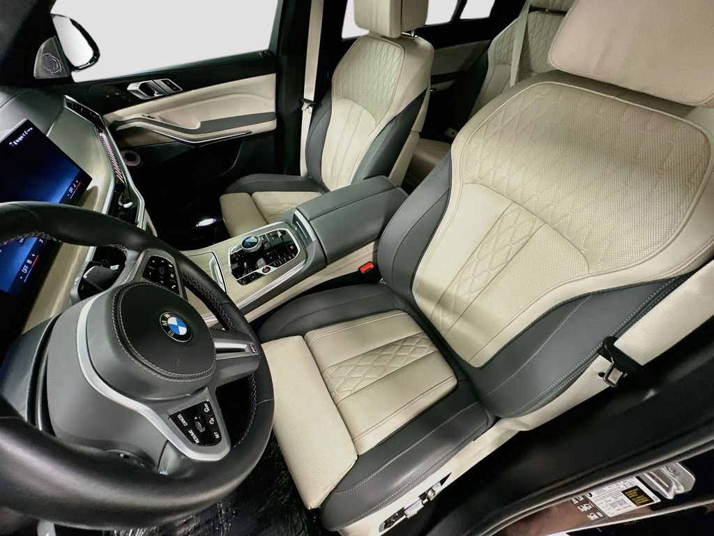 Used 2026 Black BMW M60i image 5