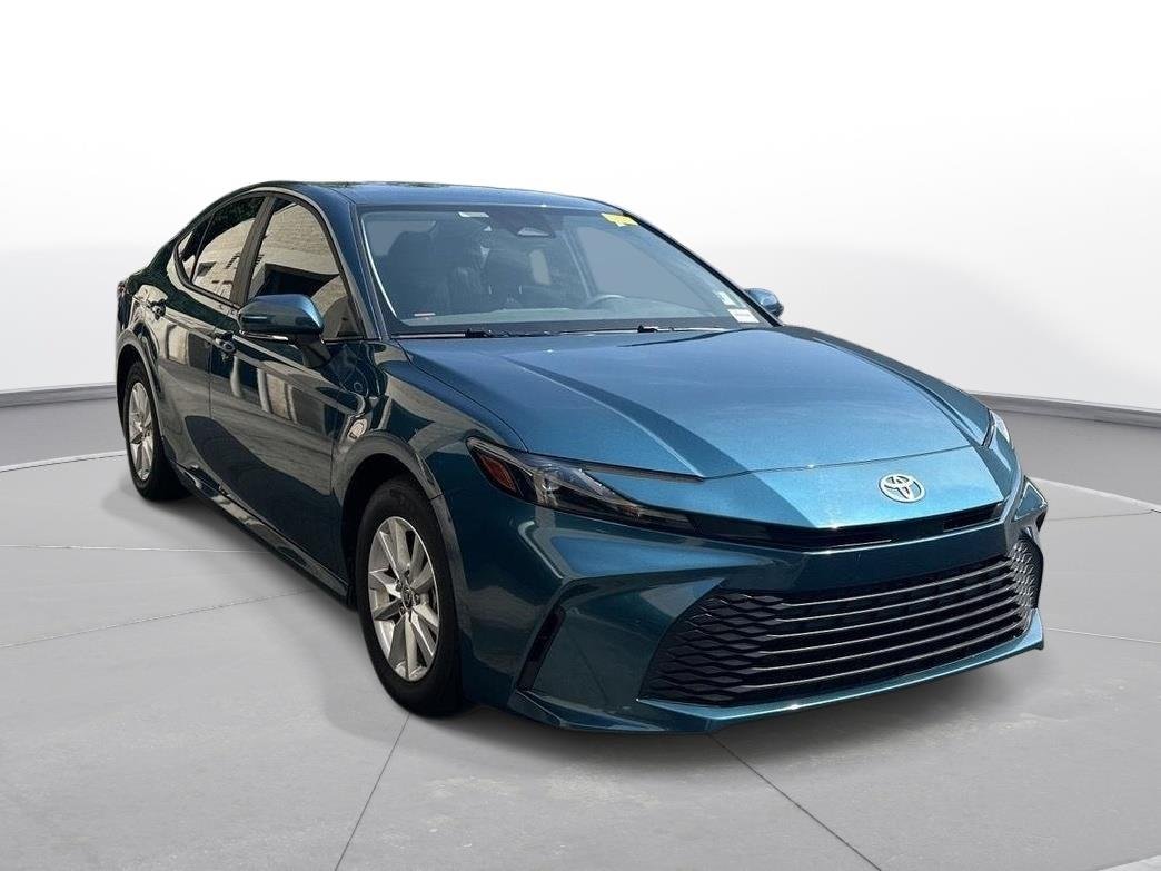 Used 2025 Ocean Gem Toyota LE image 4