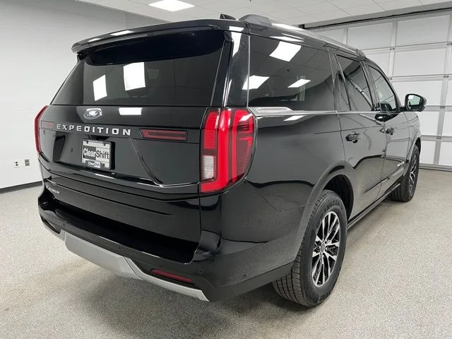 Used 2025 Black Ford Platinum image 9