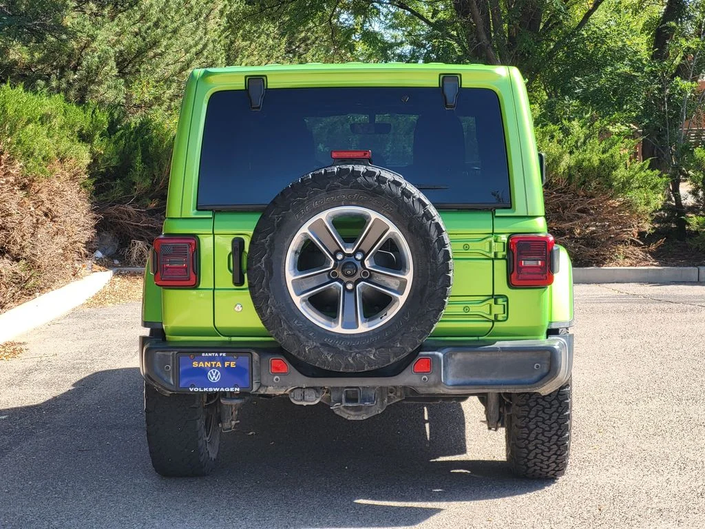 Used 2018 Mojito! Clearcoat Jeep Unlimited Sahara image 6
