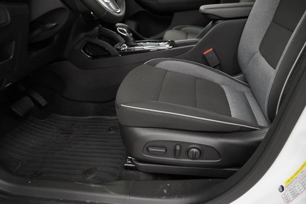 New 2026 Summit White Chevrolet LT image 23